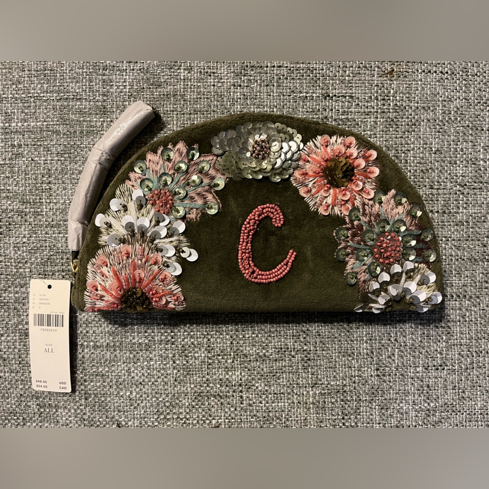NEW ⭐️ Stitched Monogrammed Anthro Clutch